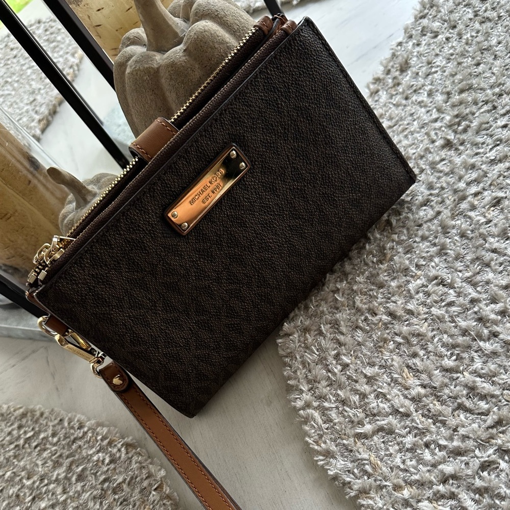 Michael Kors wristlet